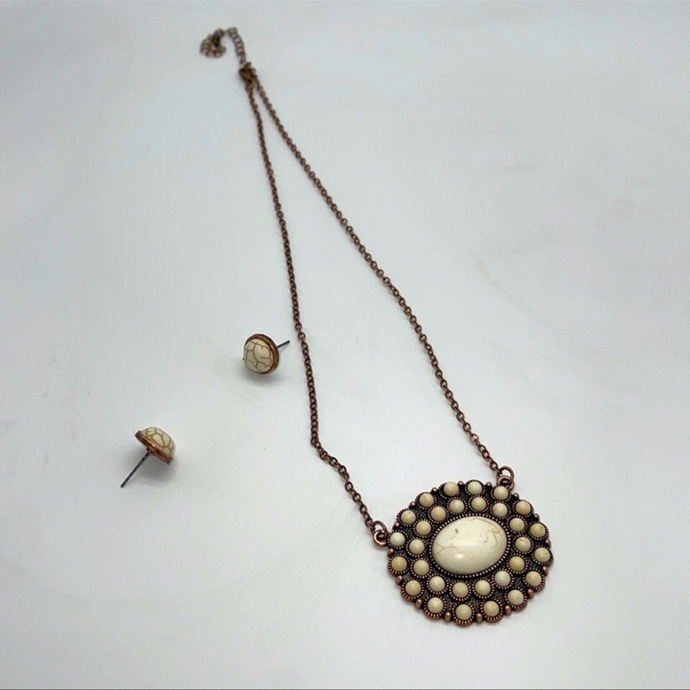White Beaded Set - Picture 2 of 3